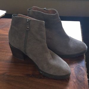 Gentle Souls grey suede ankle booties